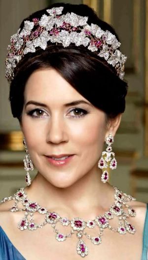 Royal crown jewels - Princess Mary tiara.jpg